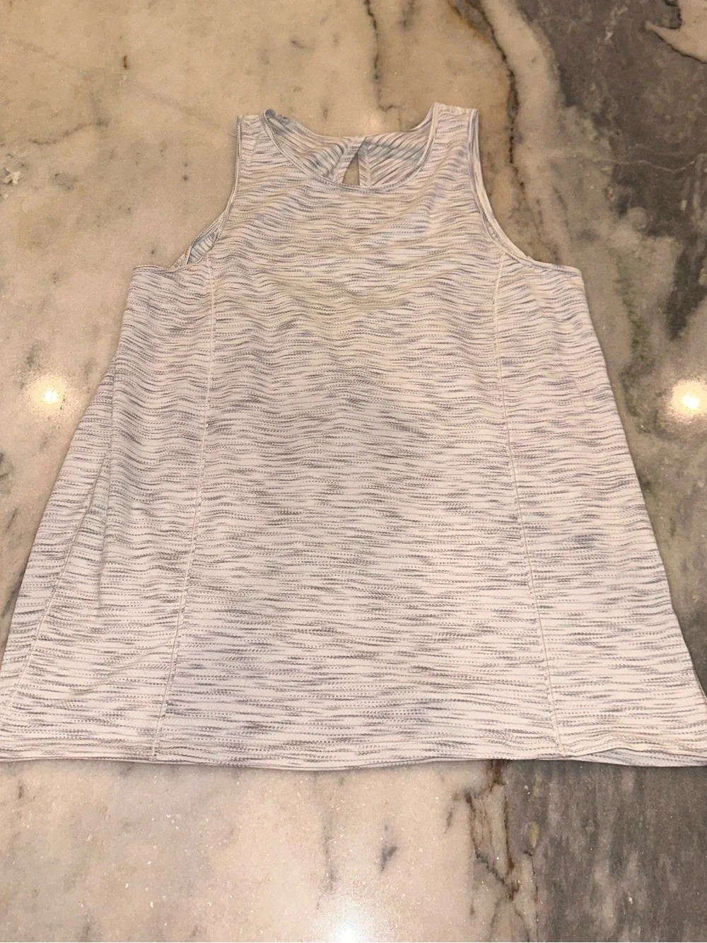 lululemon athletica lightweight sleeveless